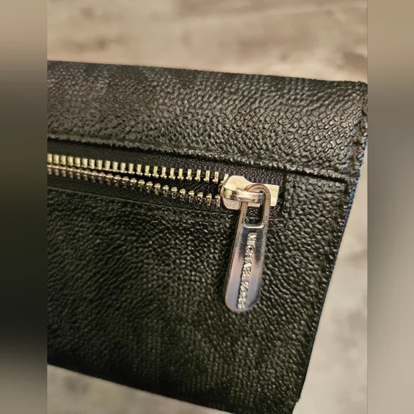 Michael Kors Trifold Wallet - Picture 10 of 13